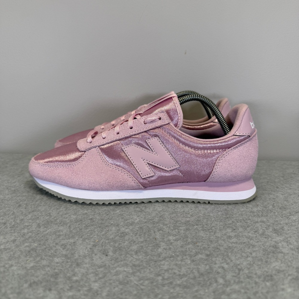New Balance 220 Womens Shoes Size 7 Pink Suede Satin Running Sneakers WL220HA